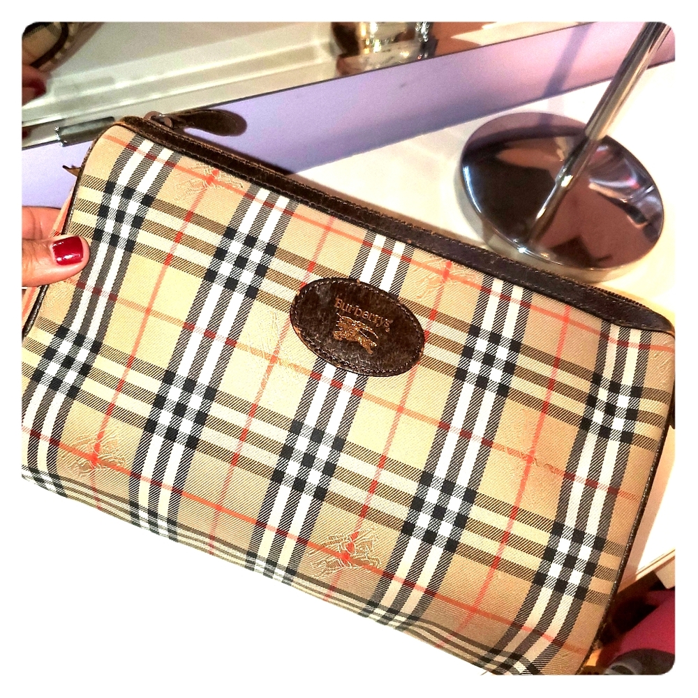 Burberry clutch/makeup bag